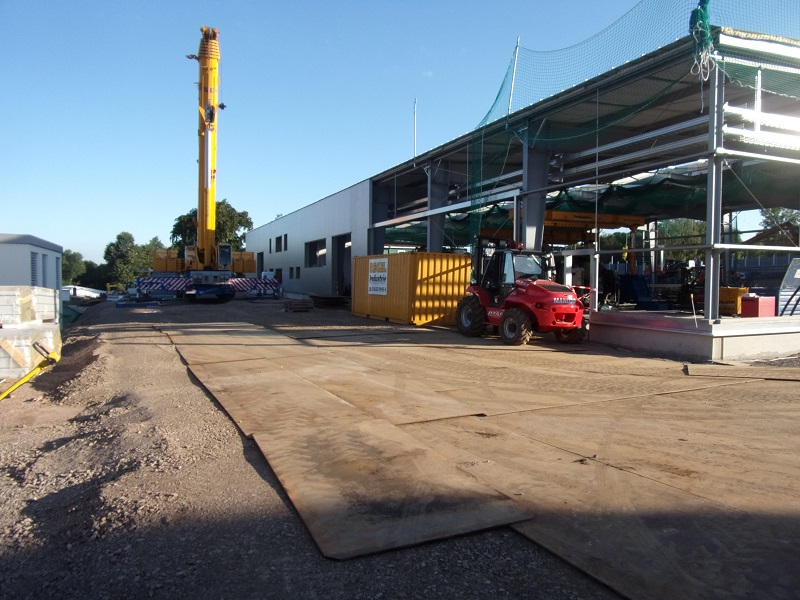 Neubau einer Fahrzeughalle in Lehrte - Baufahrzeuge